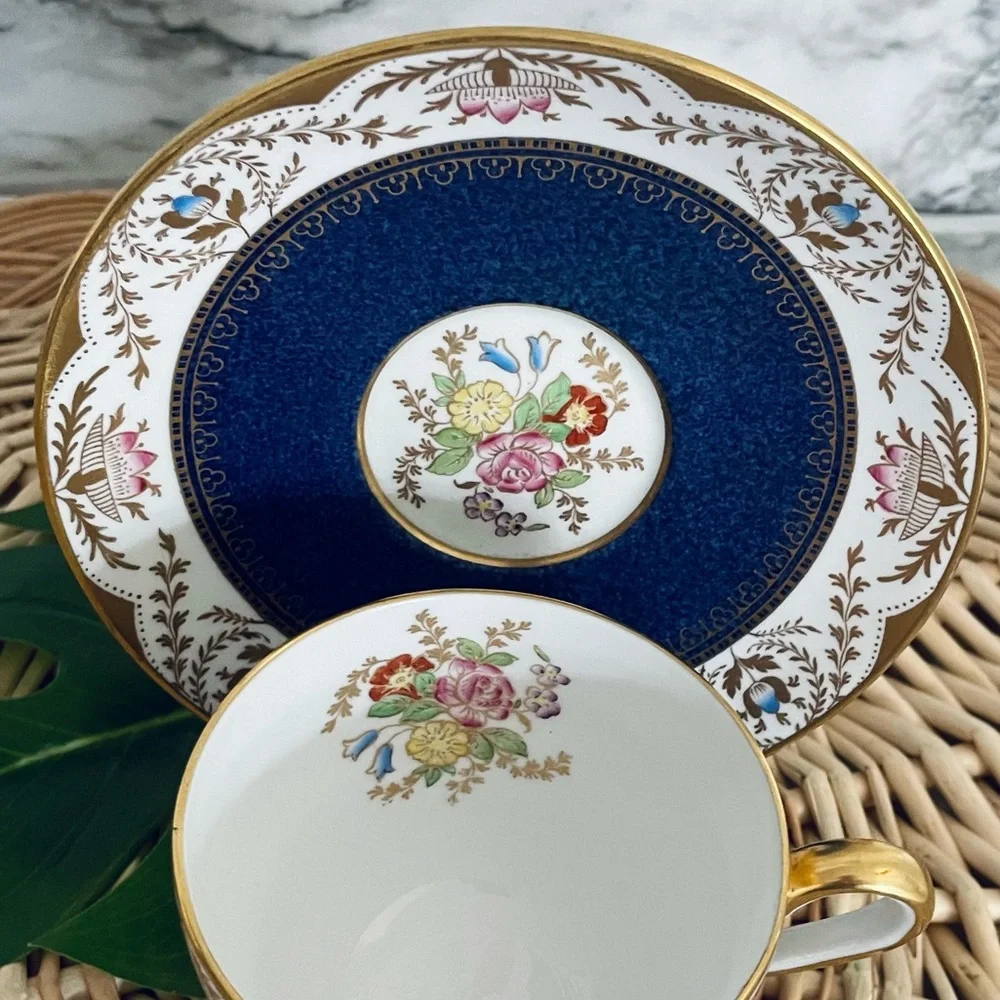 Spode “Regent” Vintage blue and gold hand painted floral teacup and saucer set - Picture 9 of 14